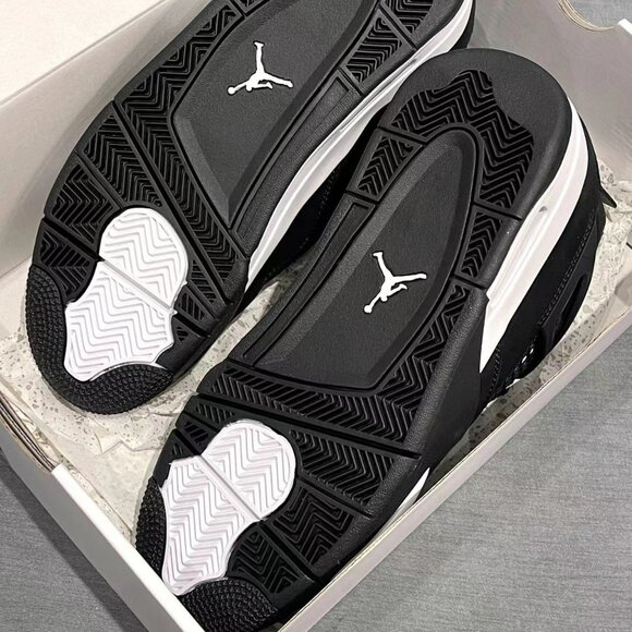Air Jordan 4 Retro White Thunder - Picture 7 of 8